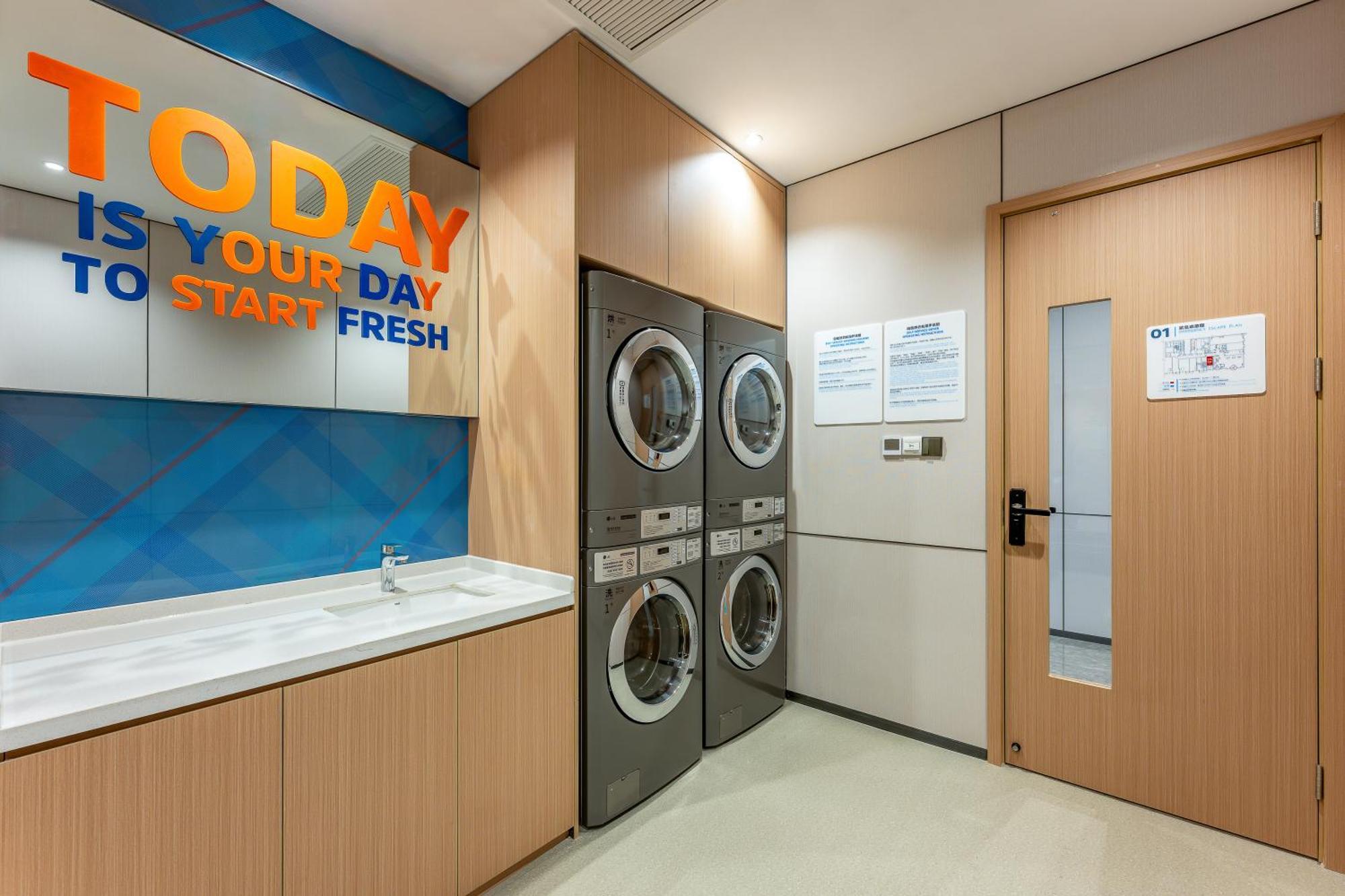 Holiday Inn Express Taizhou City Center By Ihg Exterior foto