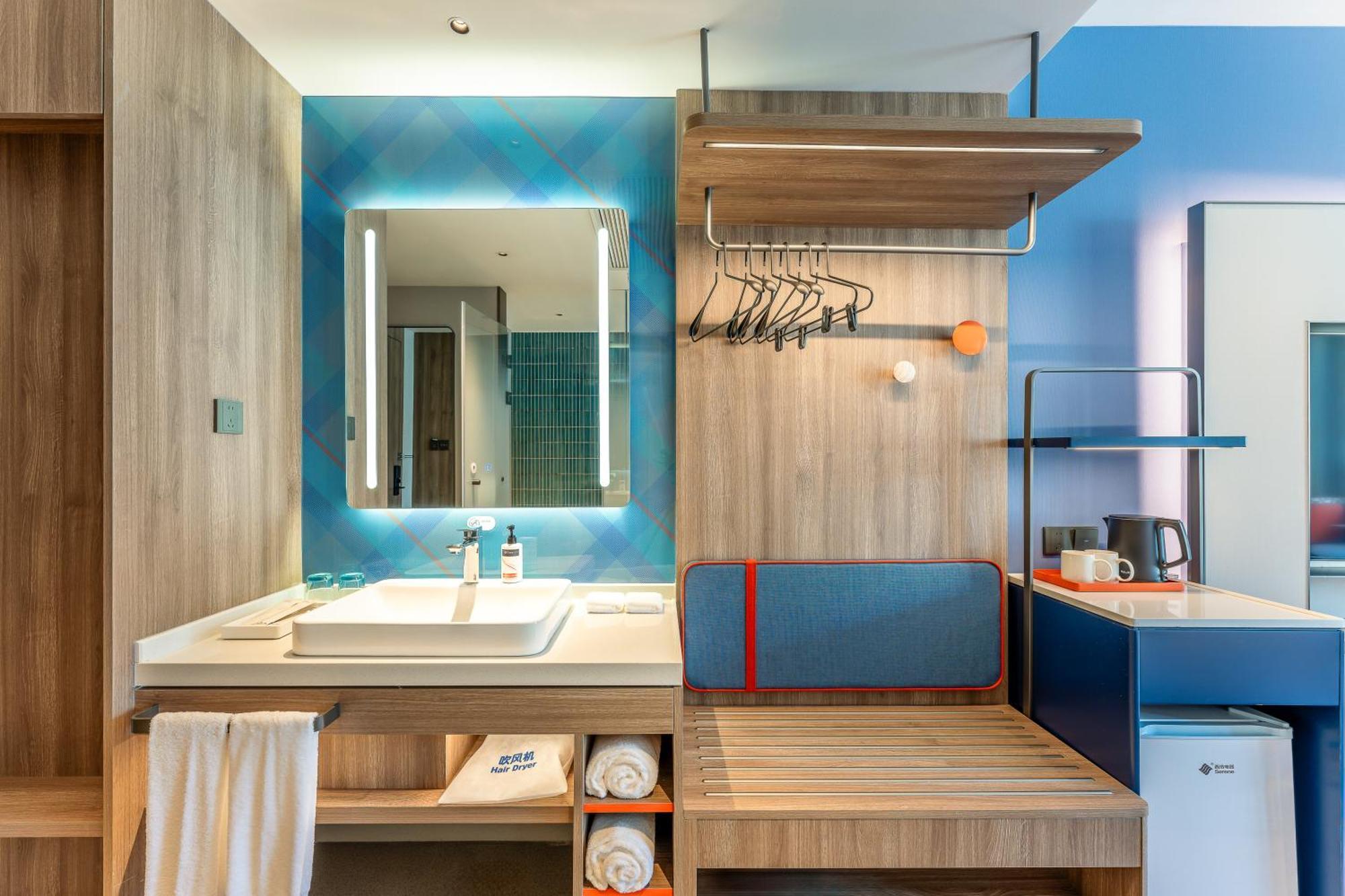 Holiday Inn Express Taizhou City Center By Ihg Exterior foto